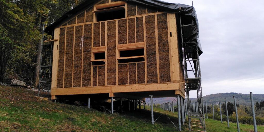 Strohballenhaus für Bericht Spezialist für den Holzbau